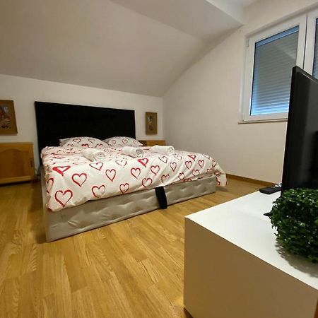 Vila Rok Tesanj Exteriér fotografie